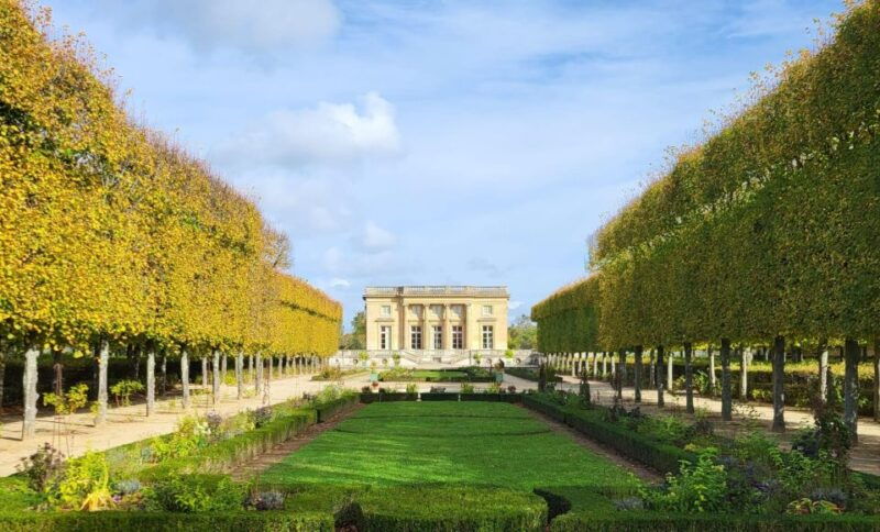 versailles-palace-marie-antoinettes-estate-private-tour