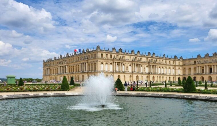 versailles-palace-marie-antoinettes-estate-private-tour