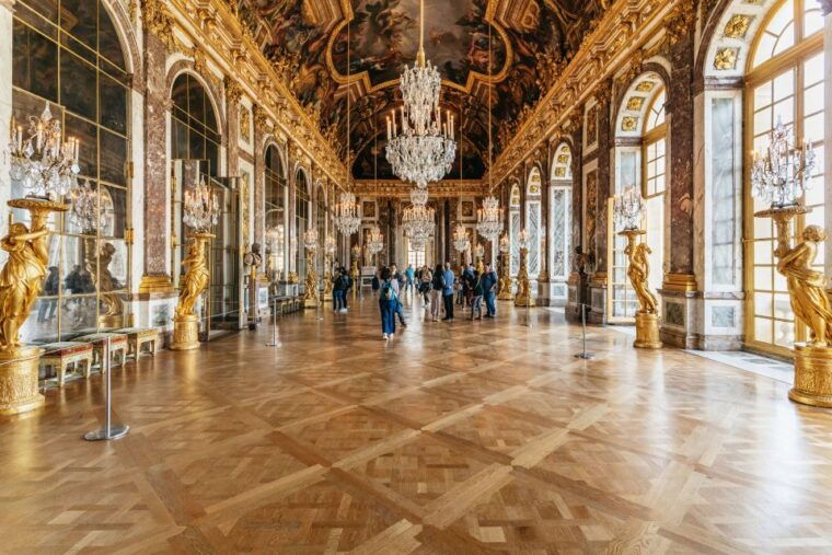 versailles-palace-of-versailles-and-marie-antoinette-tour