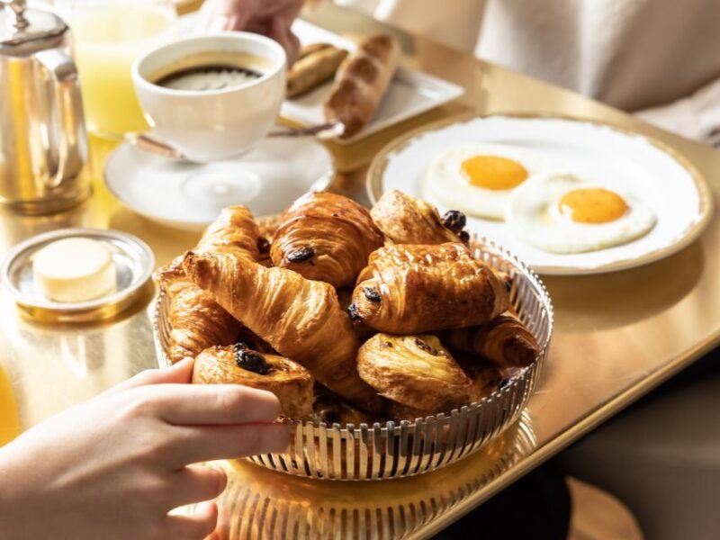 versailles-palace-skip-the-line-entrance-and-breakfast