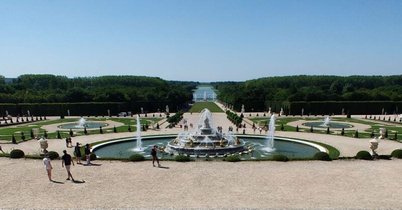 versailles-private-tour-of-the-palace-with-reserved-entry