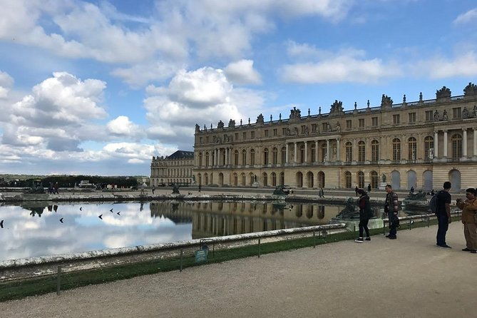 versailles-royal-palace-gardens-private-tour-by-golf-cart