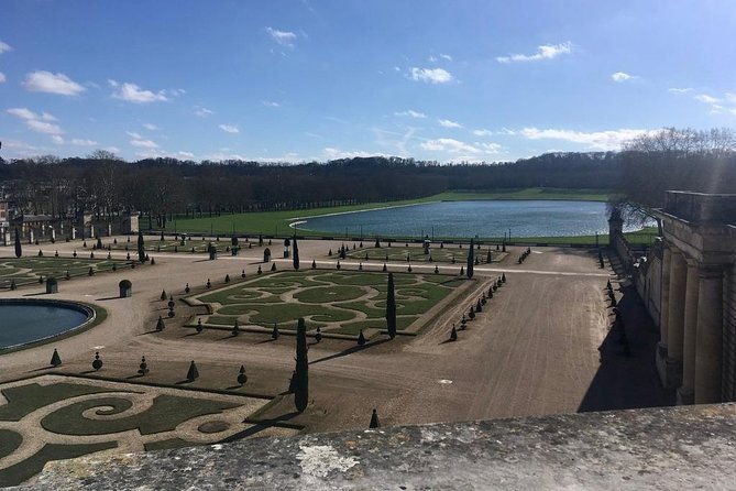 versailles-royal-palace-gardens-private-tour-by-golf-cart
