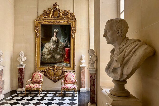 versailles-royal-palace-gardens-with-exclusive-petit-apartments