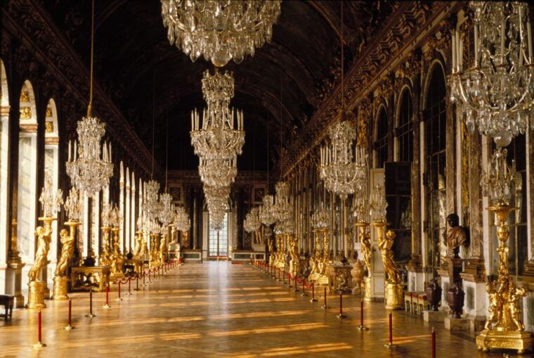 versailles-skip-the-line-guided-tour-of-palace-with-gardens