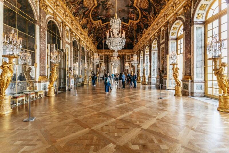 versailles-skip-the-line-tour-of-palace-with-gardens-access