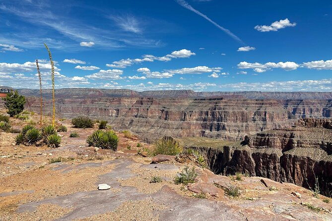 vertigo-from-infinity-in-the-heart-of-the-desert-grand-canyon-skywalk