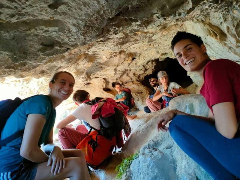 Vertigo hike: the Trou de l'Argent cave from Sisteron - Key Points
