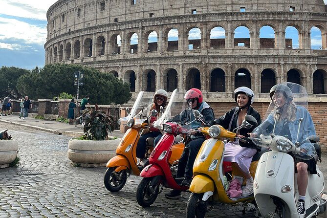 vespa-city-tour-professional-photoshoot-local-tiramisu