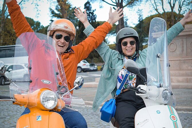 vespa-city-tour-professional-photoshoot-local-tiramisu
