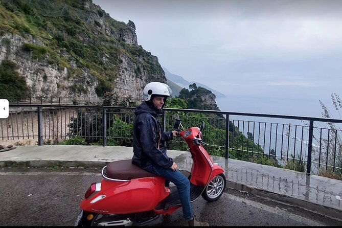 vespa-rental-to-visit-sorrento-amalfi-coast-positano-and-more