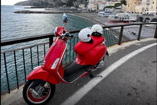 vespa-rental-to-visit-sorrento-amalfi-coast-positano-and-more