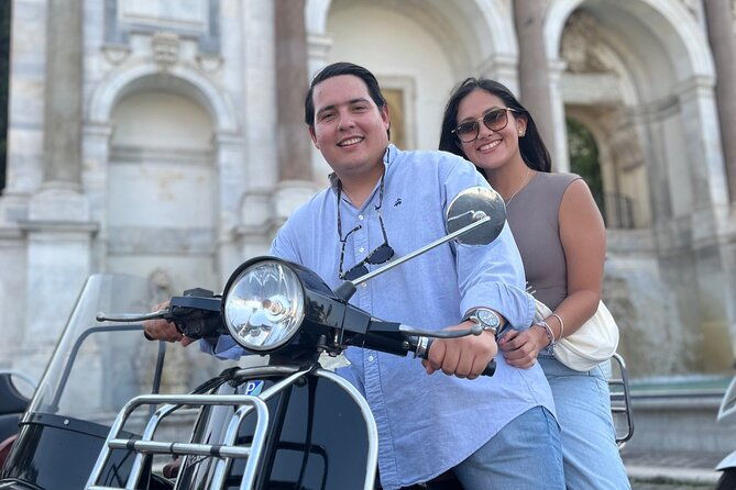 vespa-sidecar-tour-by-night-with-pickup