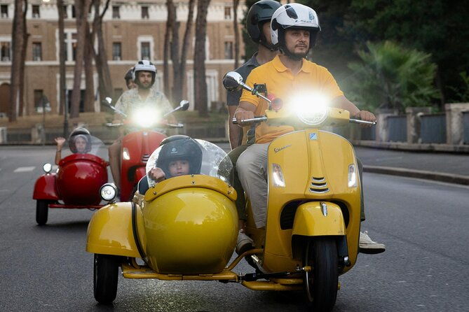vespa-sidecar-tour-in-rome-with-professional-photoshoot
