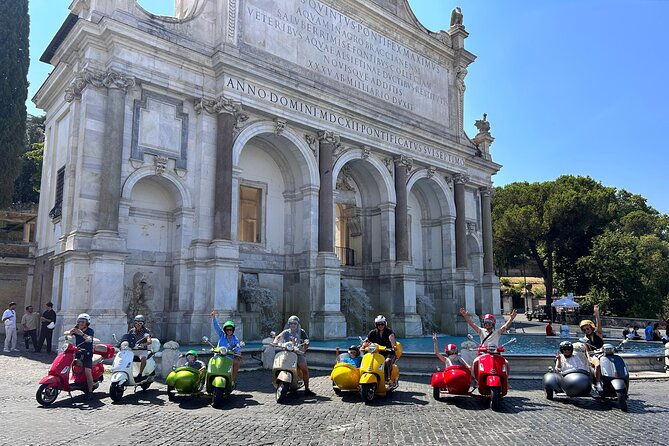 vespa-sidecar-tour-in-rome-with-professional-photoshoot