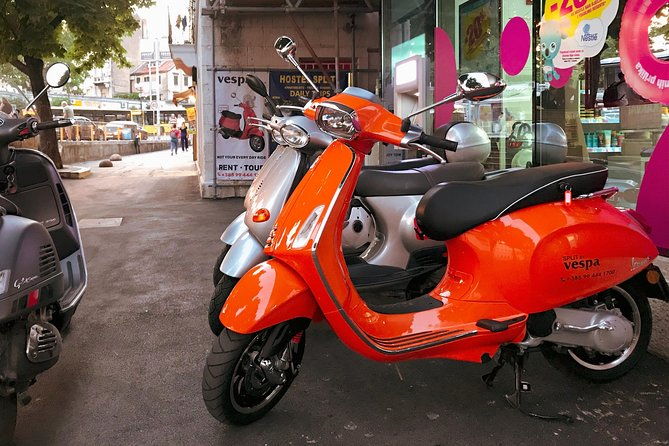 vespa-sightseeing-tour-rental-meet-split-on-two-wheels