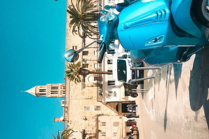 vespa-sightseeing-tour-rental-meet-split-on-two-wheels