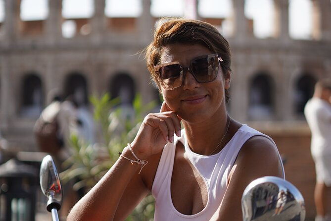 vespa-tiramisu-tour-in-rome-with-professional-photographer