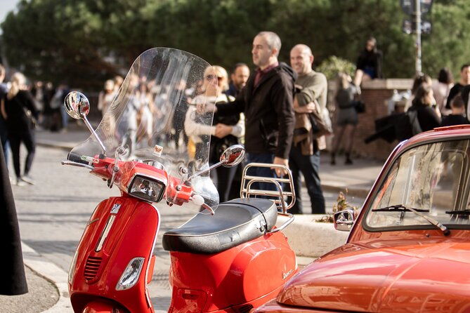 vespa-tour-guided-by-local-in-rome