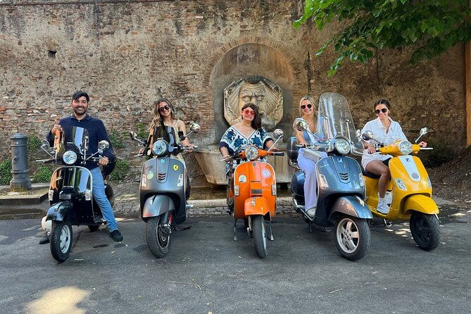 vespa-tour-guided-by-local-in-rome