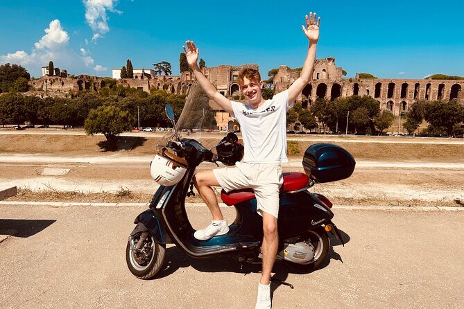 Vespa Tour Rome- Experience like a Roman - Exploring Rome on a Vespa: A Unique Perspective