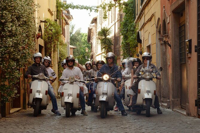 vespa-tour-with-driver-rome-by-night-3-hours