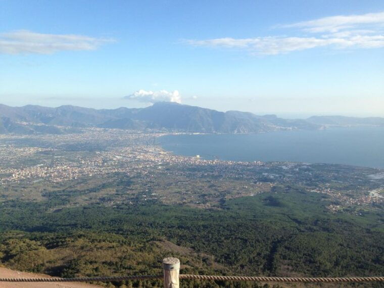 vesuvio-3h-trekking-tour-with-volcanological-guide