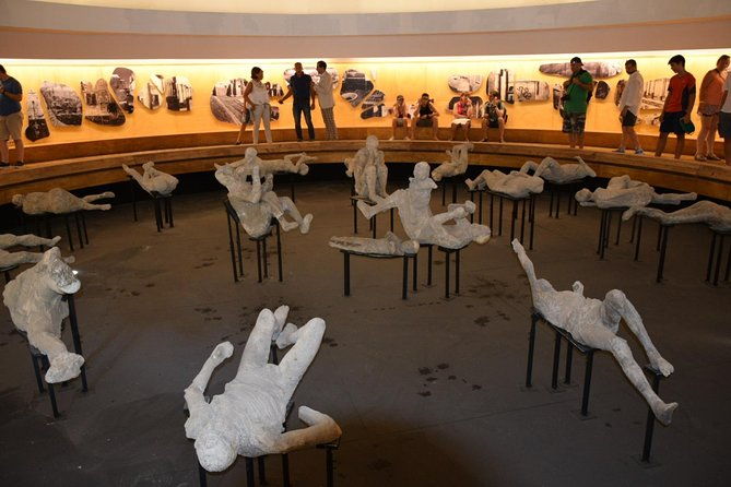 vesuvius-pompeii-ruins-experience-vineyards-and-the-winery-tour-with-lunch