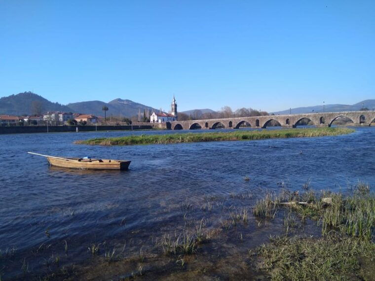 viana-do-castelo-ponte-de-lima-barcelos-full-day-from-porto