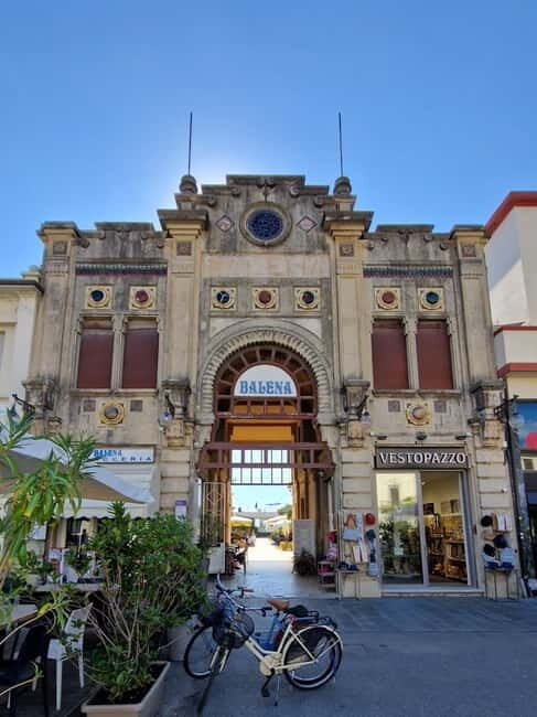 Viareggio: the Passeggiata tour, a Liberty dream - Starting Point: Piazza Inigo Campioni