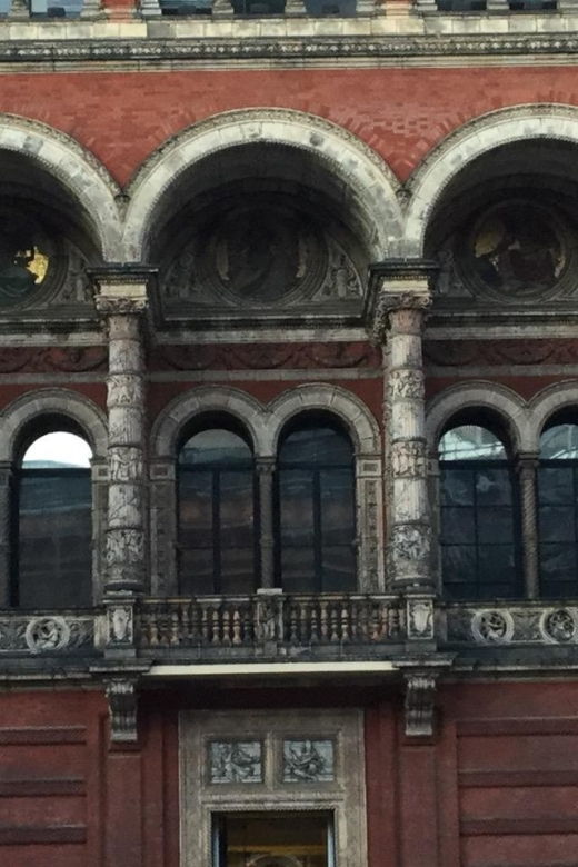 victoria-and-albert-museum-highlights-tour