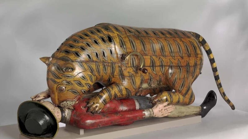 Victoria and Albert Museum London Private Guided Tour 3 hour - The Practicalities