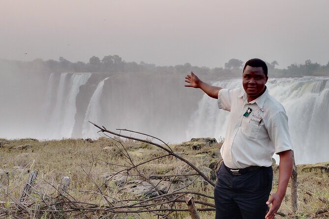 Victoria Falls Airport Pvt Transfers, Sundowner Cruise & Tour of the Falls Combo - Why choose this Victoria Falls tour?