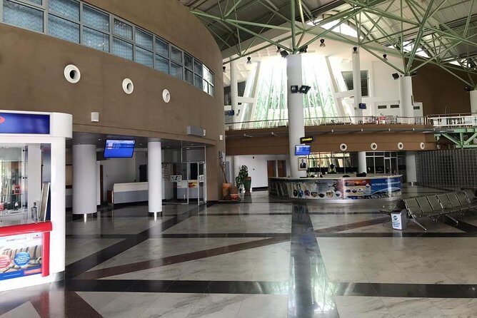Victoria Falls: Private Airport to Hotel Transfer Service - Why Choose This Transfer?