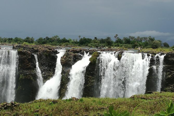 Victoria Falls : Scenic Day Tour, Lunch & Helicopter Flight - FAQs