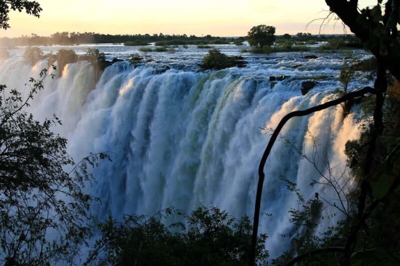 Victoria Falls: Tour of the Falls - Experience the Majesty of Victoria Falls with a Guided Tour  