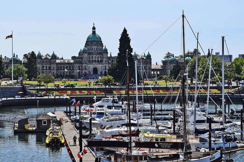 victoria-guided-pub-crawl-with-ferry-rides-and-appetizers