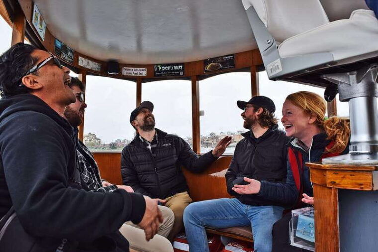 victoria-guided-pub-crawl-with-ferry-rides-and-appetizers