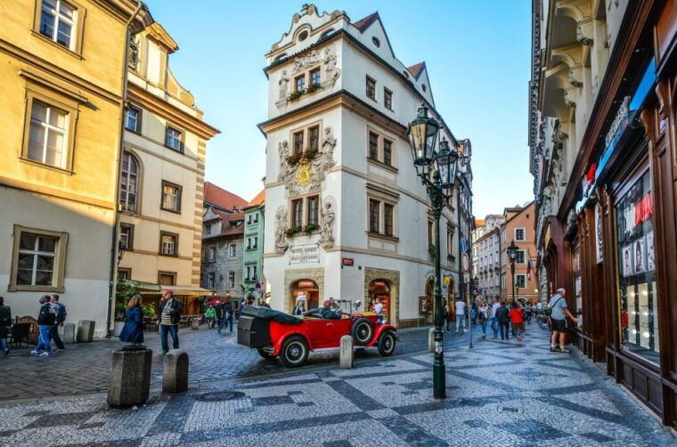 vienna-1-day-trip-to-prague-private-guided-tour
