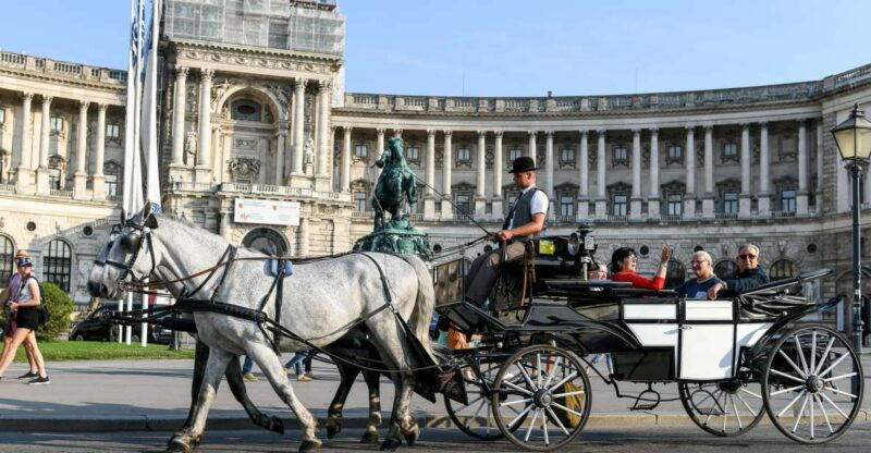 vienna-30-minute-fiaker-ride-in-the-old-town