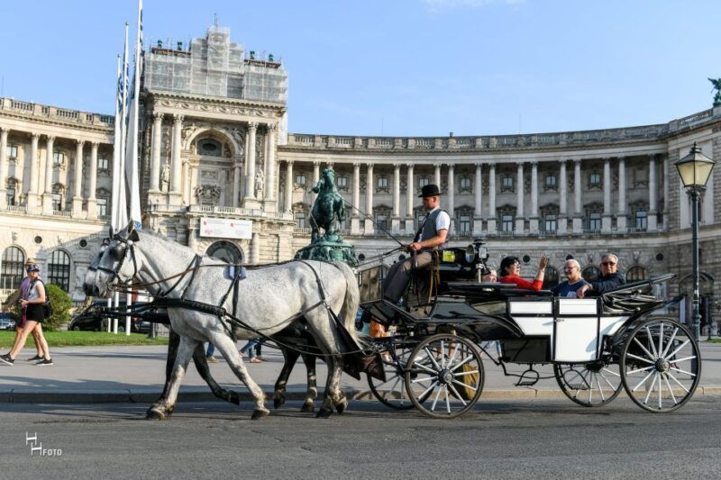 vienna-30-minute-fiaker-ride-in-the-old-town