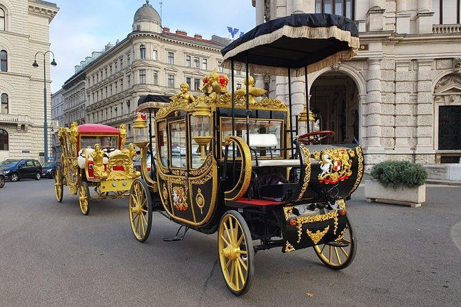 vienna-60-min-imperial-e-carriage-sightseeing-tour-with-drinks