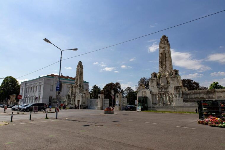 vienna-central-cemetery-guided-walking-tour-with-fascinating-secrets