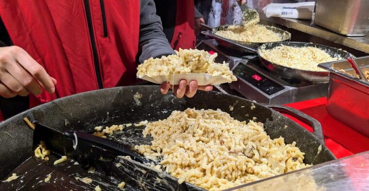 vienna-christmas-market-food-and-drinks-tour