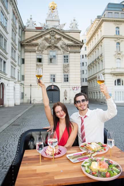 Vienna City Tour and Gourmet Lunch in a Classic Oldtimer - Key Points