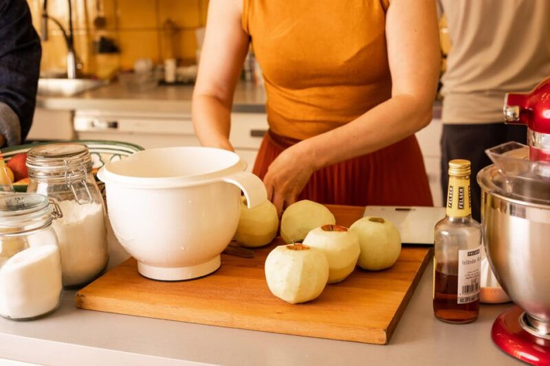 vienna-cooking-class-make-schnitzel-apple-strudel