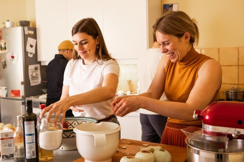 vienna-cooking-class-make-schnitzel-apple-strudel