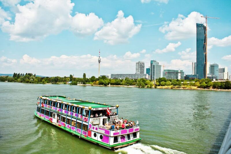 vienna-cruise-and-schnitzel-tour