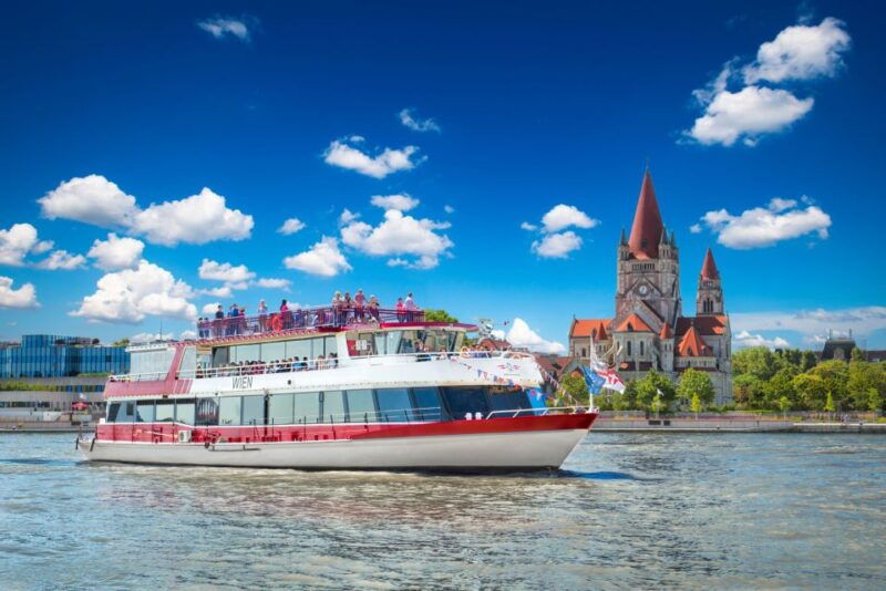 vienna-cruise-and-schnitzel-tour