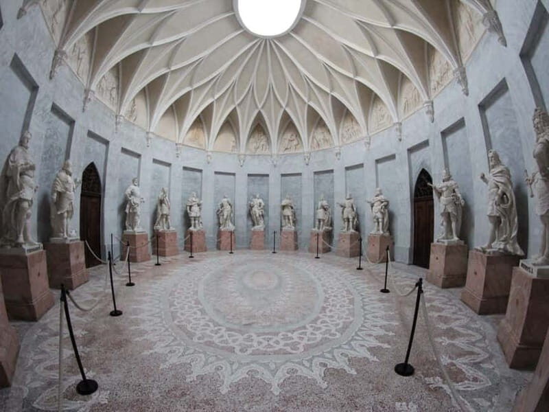 Vienna: Day Trip - Castles around Vienna + underground lake - What Past Travelers Say